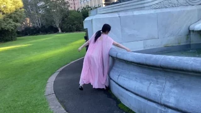 Khoái Cảm Ban Ngày Không Đáng Đổi Lấy Vẻ Đẹp Mông Bự Đêm Nay