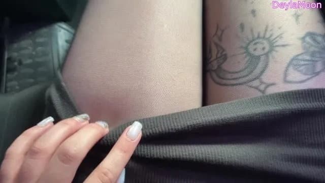 Thủ Dâm và Xuất Tinh Trong Taxi - Tài Xế Đánh Giá 5 Sao