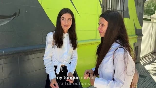 Những Cô Gái Ngoan Đam Mê Tình Dục Thay Vì Học Hành