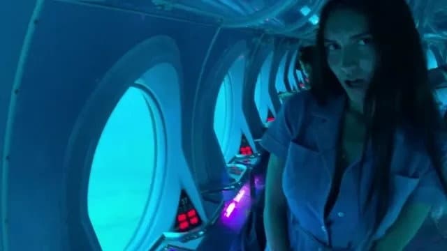 Masturbation Công Khai với Lovense (Lush) - Cực Khoái Trên Tàu Ngầm Phần 6