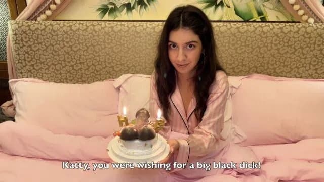 Chúc Mừng Sinh Nhật Katty West Với Những Giây Phút Nồng Nàn Đầy Kích Thích