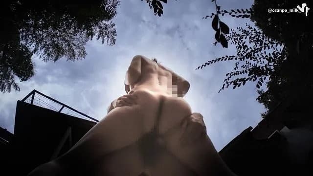 Cuộc Giao Hẹn Nóng Bỏng Ngoài Trời Tại Quán Cafe Rừng với Bộ Đồng Phục Gợi Cảm